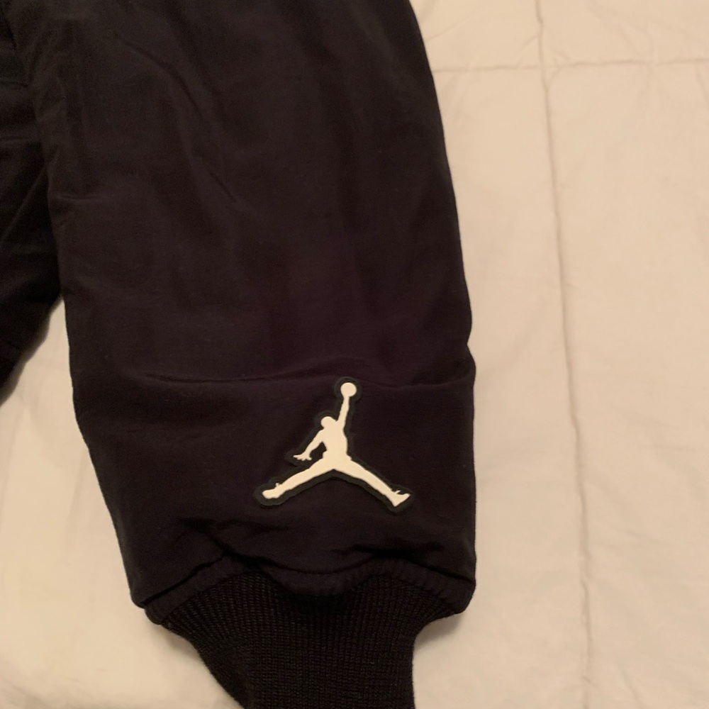 Jordan Reversible Bomber - Picture 4 of 13